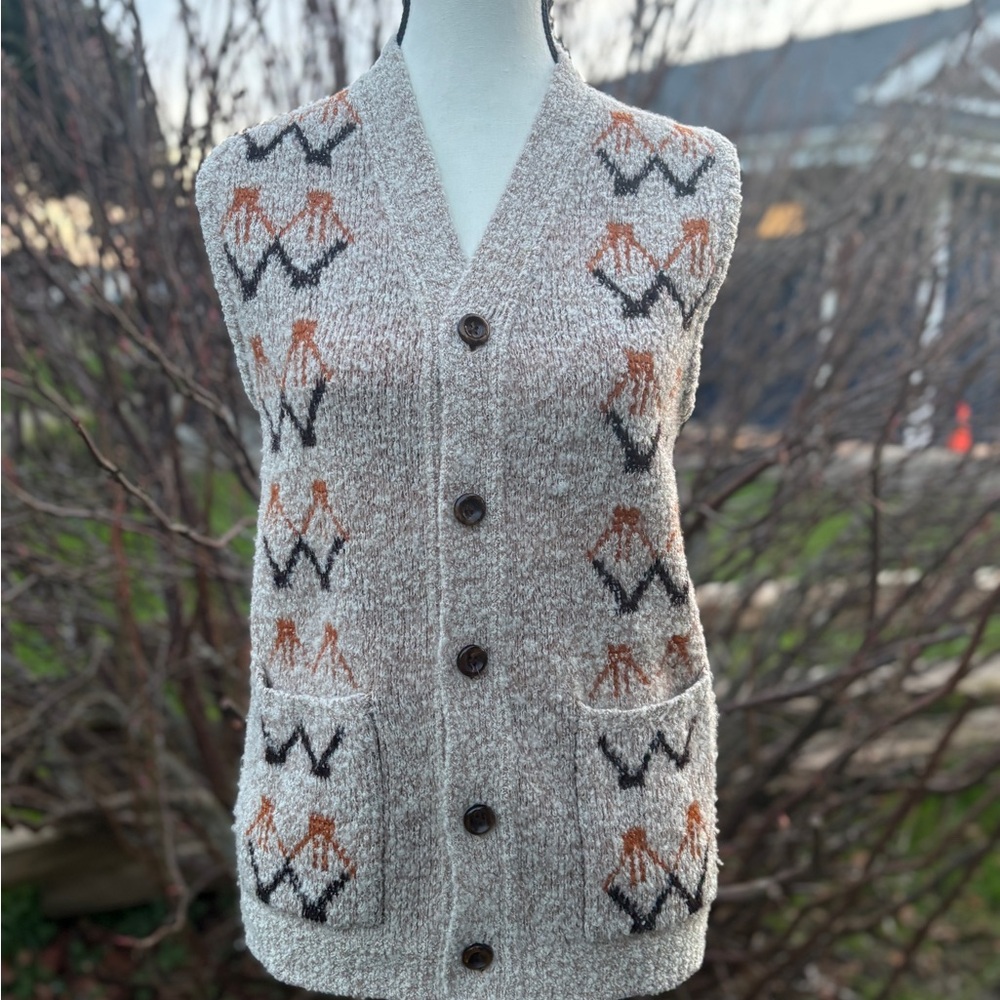 Harries Woman’s 100% Wool Brown Patterned Sweater Vest Sz Sm - Picture 1 of 9